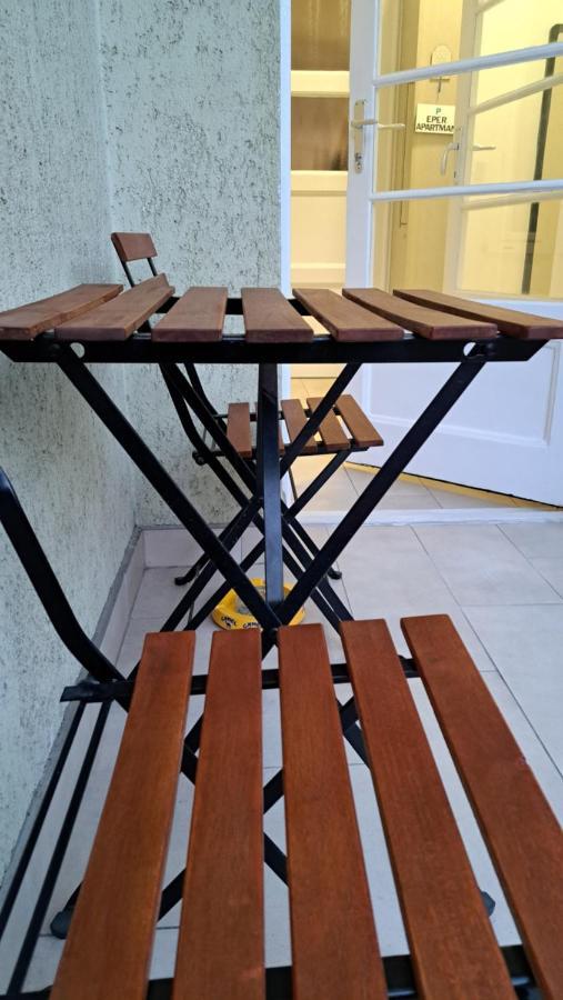 Eper Apartman Szeged Buitenkant foto
