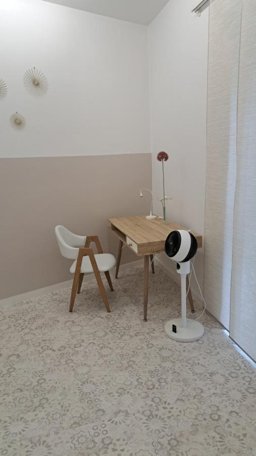 Eper Apartman Szeged Buitenkant foto