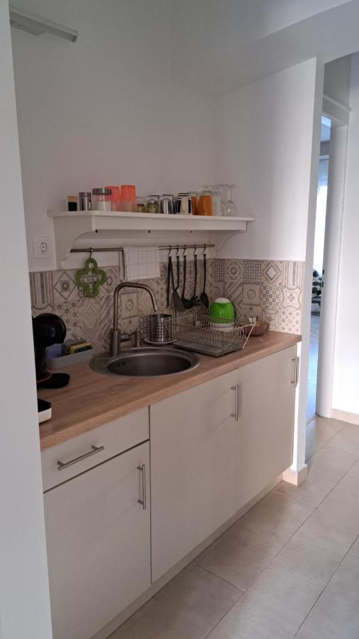 Eper Apartman Szeged Buitenkant foto