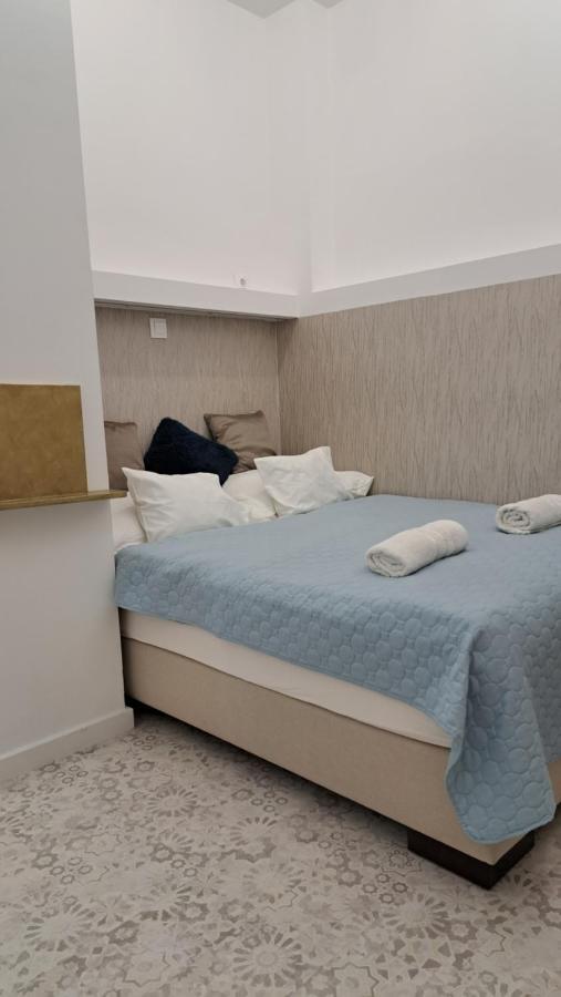 Eper Apartman Szeged Buitenkant foto