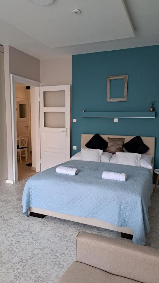 Eper Apartman Szeged Buitenkant foto